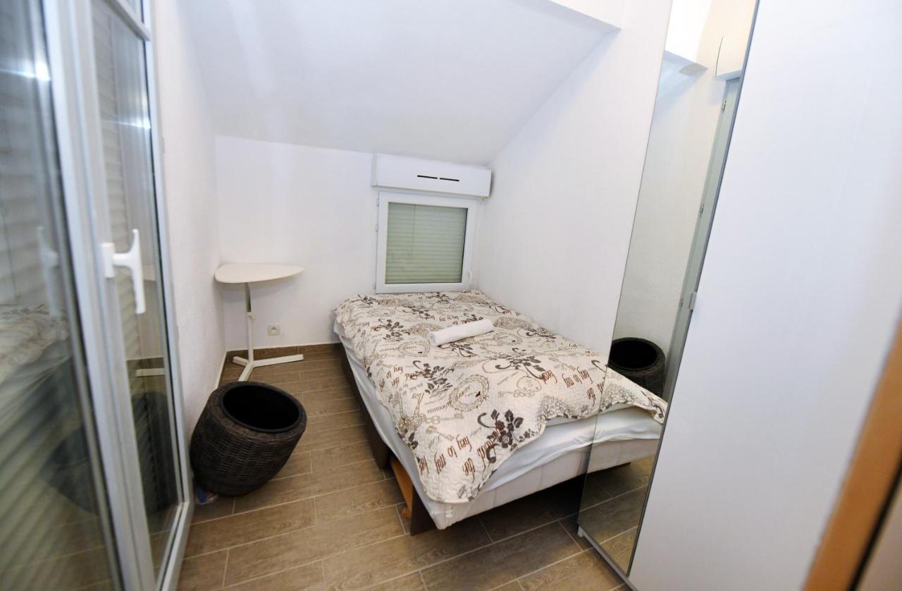 Apartmani Ivan V Relax Vodice Eksteriør bilde