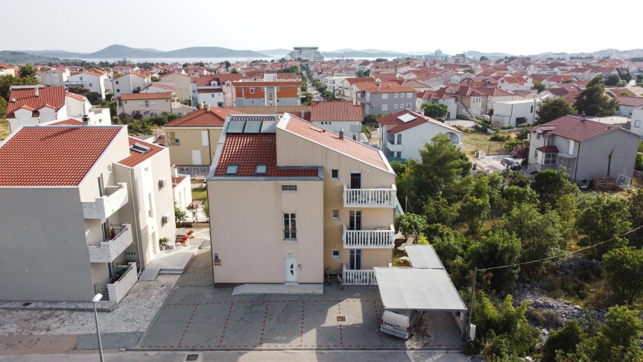 Apartmani Ivan V Relax Vodice Eksteriør bilde