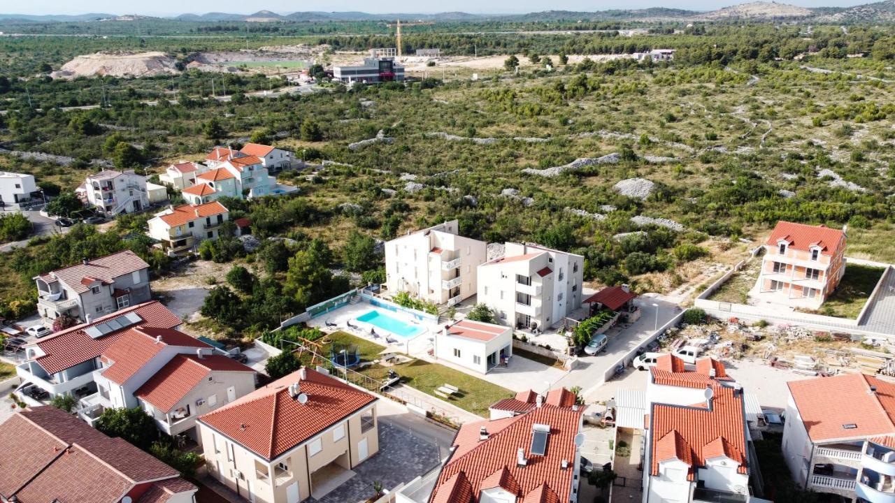 Apartmani Ivan V Relax Vodice Eksteriør bilde