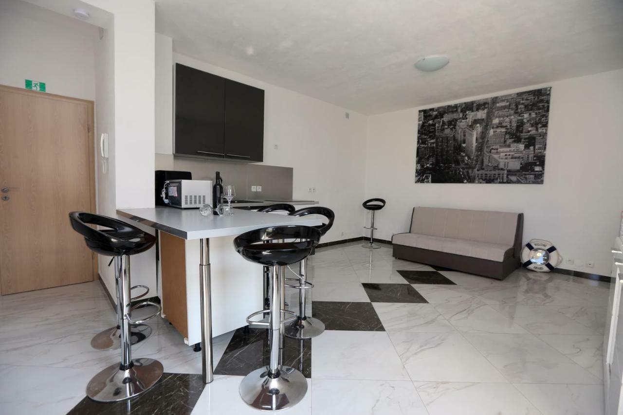 Apartmani Ivan V Relax Vodice Eksteriør bilde