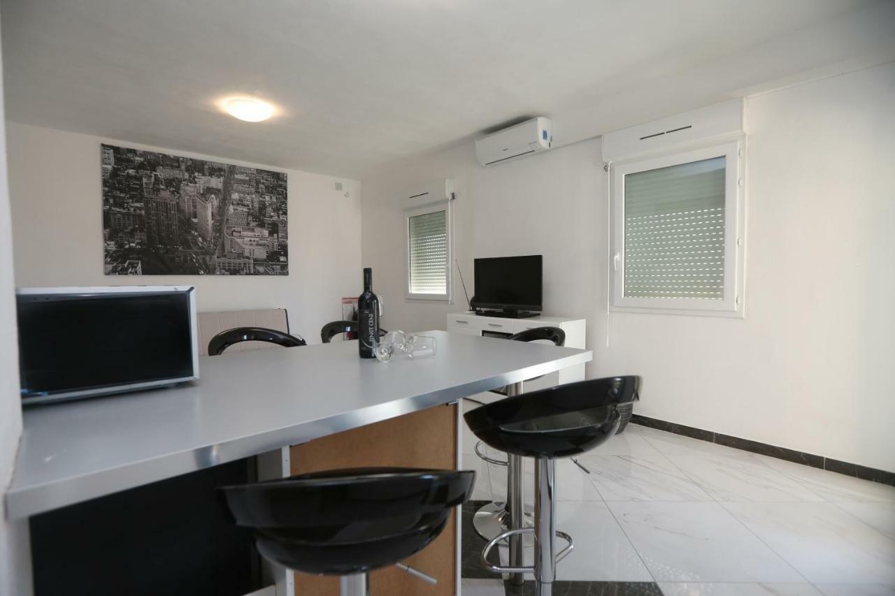 Apartmani Ivan V Relax Vodice Eksteriør bilde