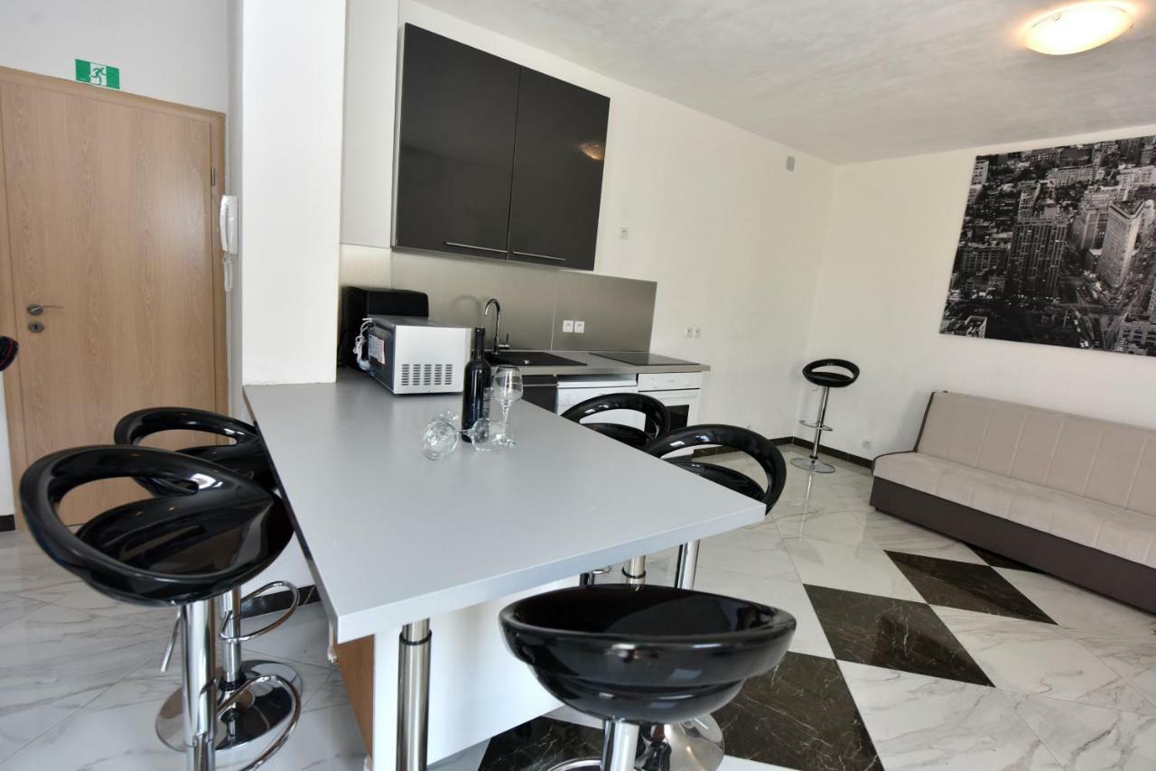 Apartmani Ivan V Relax Vodice Eksteriør bilde