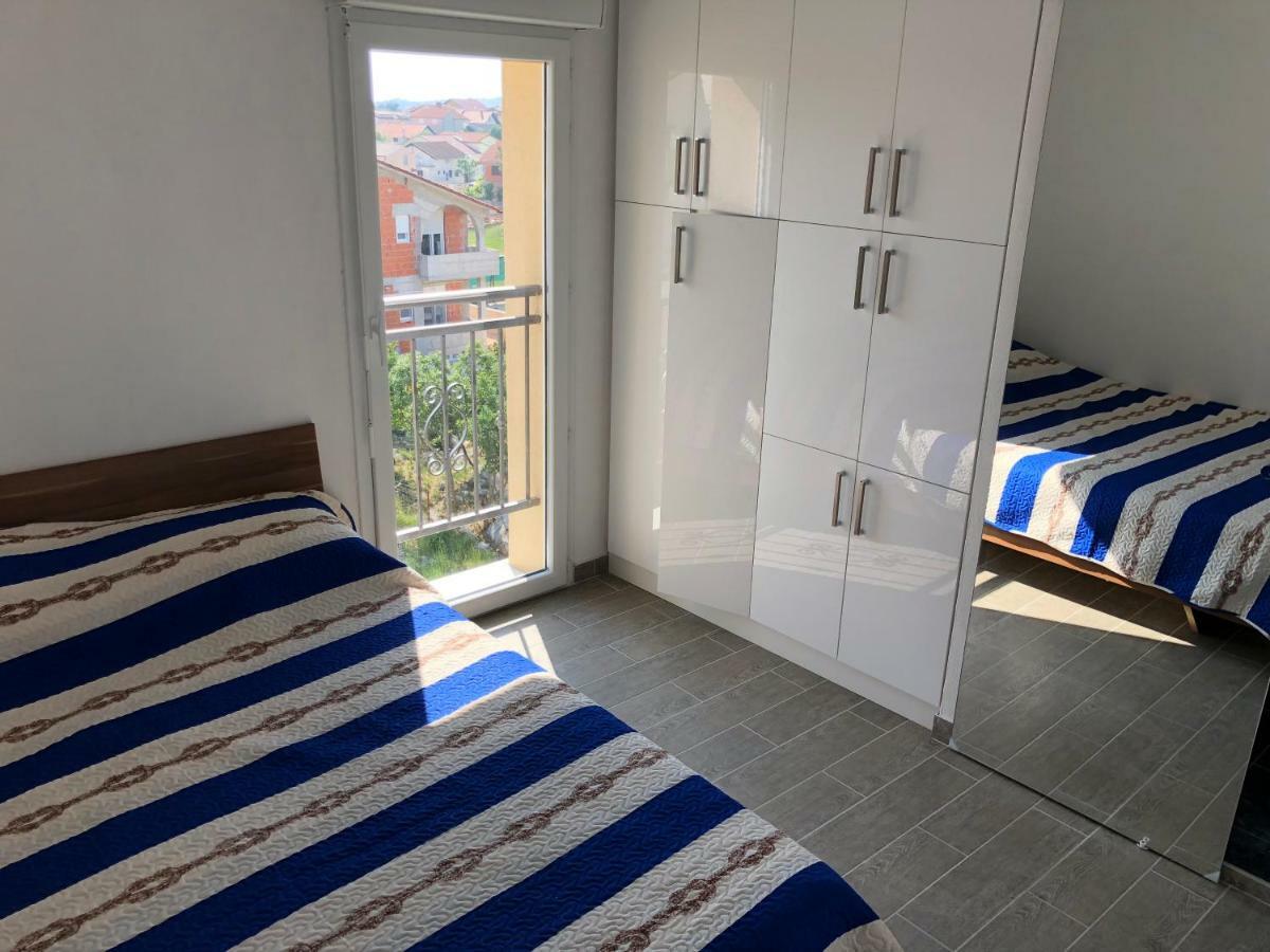Apartmani Ivan V Relax Vodice Eksteriør bilde